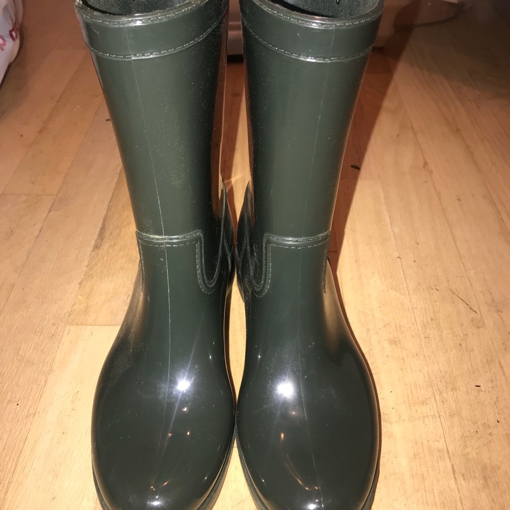 ALDO ARMY GREEN STUDDED RAIN BOOTS